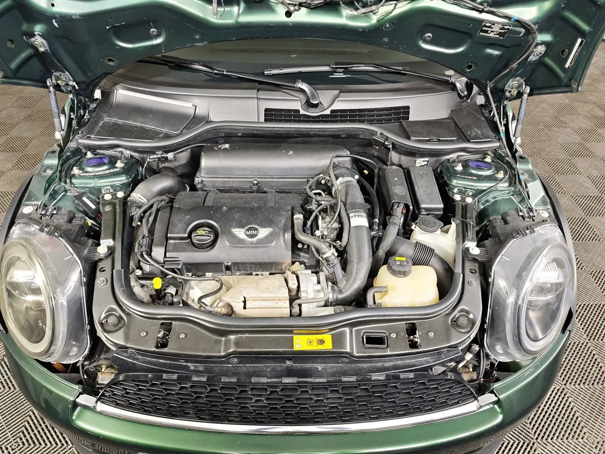Mini Coupe 1.6 AT (184 л.с.) Зеленый в АВИЛОН. Слайд №9
