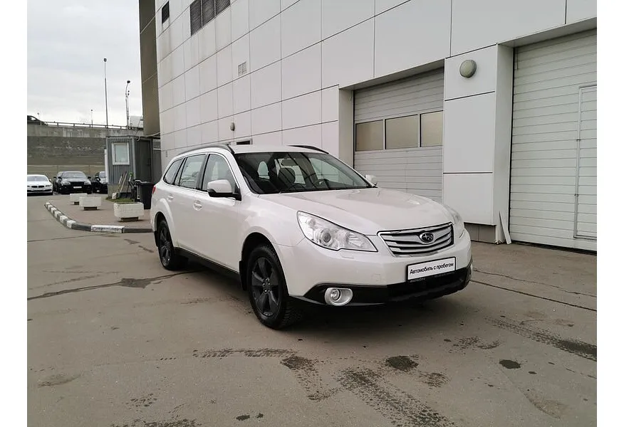 Subaru Outback 2.5 Lineartronic AWD (167 л.с.) Белый в АВИЛОН. Слайд №3
