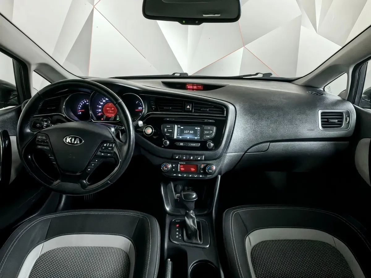 Kia Ceed 1.6 DCT (135 л.с.) Prestige Серый в АВИЛОН. Слайд №14
