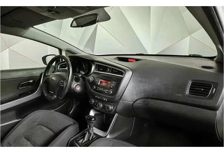 АВИЛОН - Kia Ceed 1.6 AT (130 л.с.) Comfort Белый - slide 6