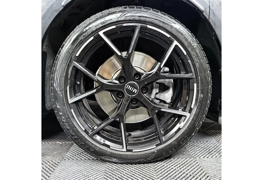 АВИЛОН - Mini Countryman Cooper S 2.0 ALL4 AT (192 л.с.) Зеленый - slide 12
