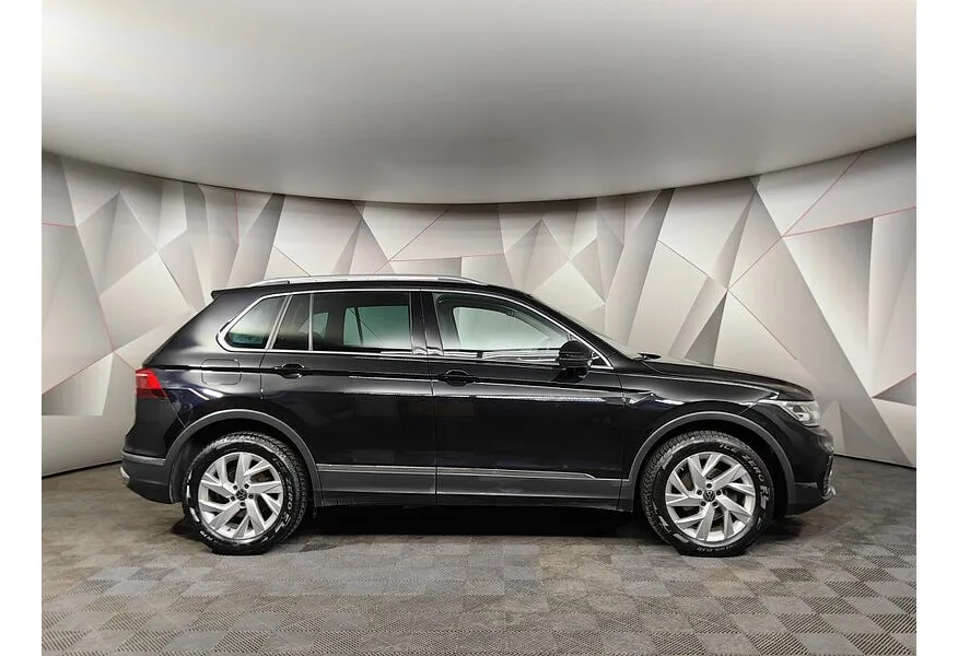 Volkswagen Tiguan 1.4 TSI 4Motion AT (150 л.с.) Exclusive Черный в АВИЛОН. Слайд №6