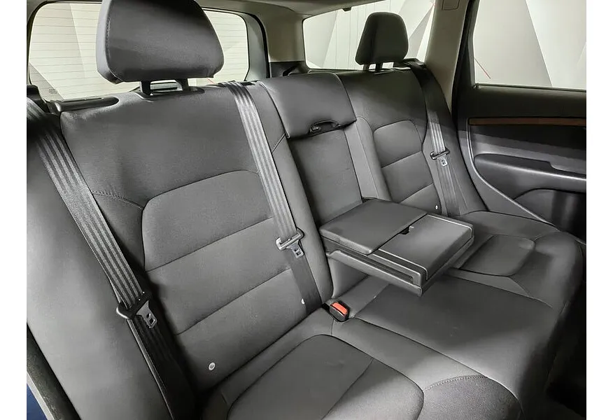 Volvo XC70 2.4 D4 Geartronic AWD (181 л.с.) Синий в АВИЛОН. Слайд №17