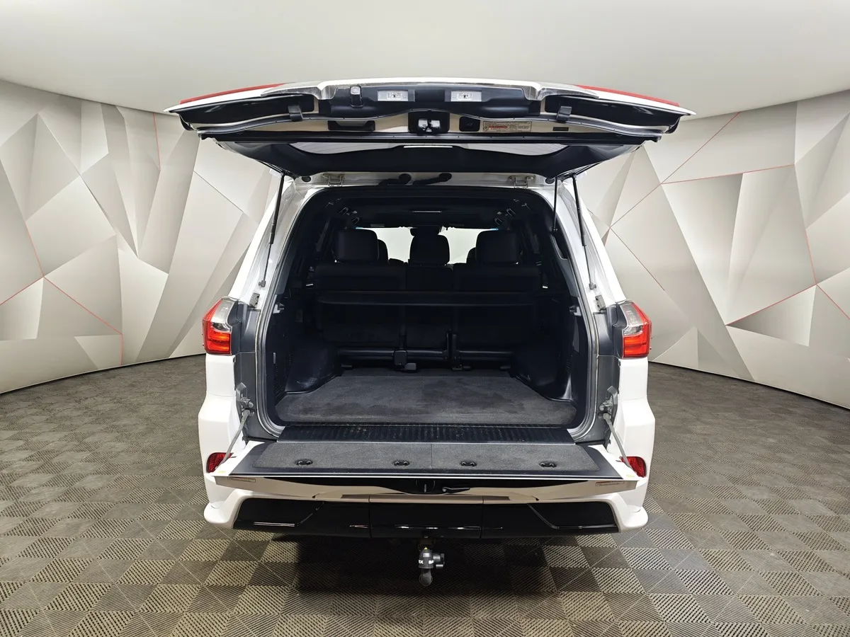 Lexus LX 570 AT (367 л.с.) Heritage Белый в АВИЛОН. Слайд №12