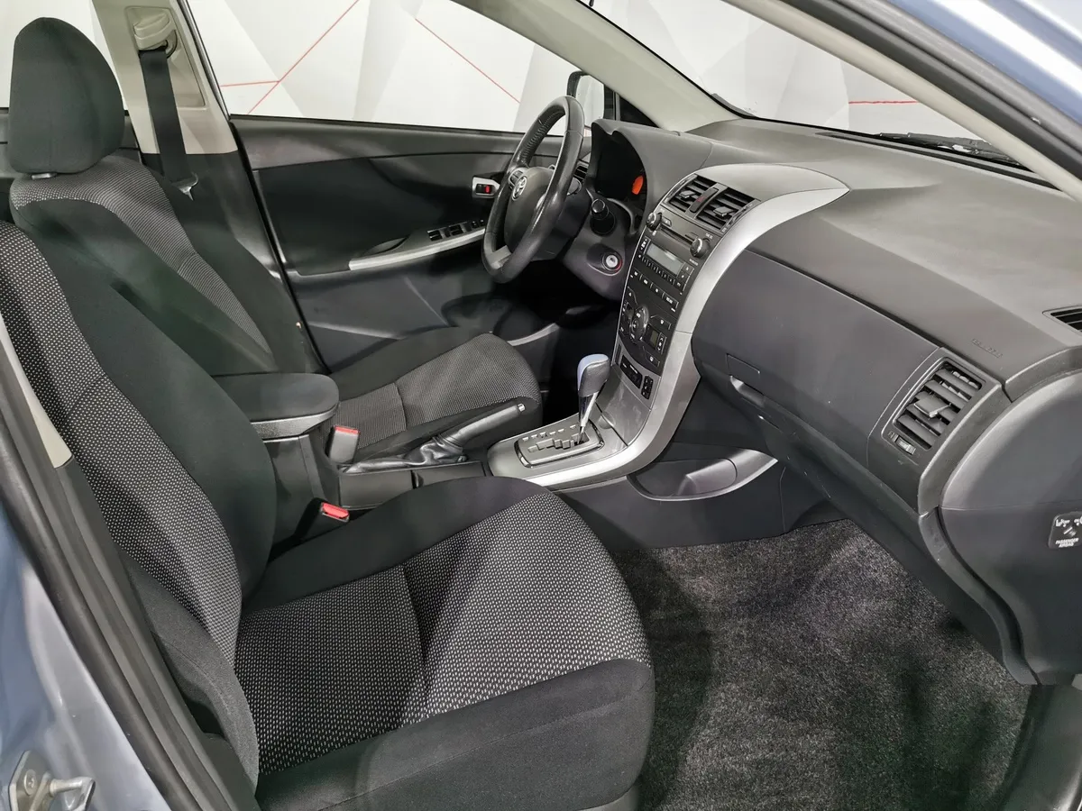 Toyota Corolla 1.6 MT (124 л.с.) Comfort Голубой в АВИЛОН. Слайд №10