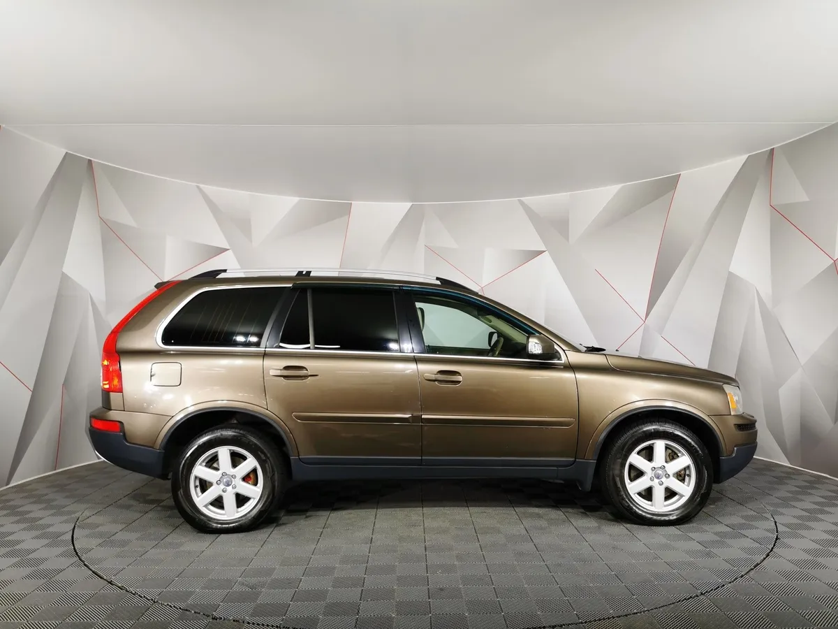 Volvo XC90 2.5 T5 Geartronic AWD (5 мест) (210 л.с.) Коричневый в АВИЛОН. Слайд №6