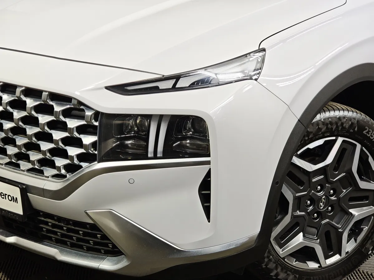 Hyundai Santa Fe 2.2 CRDi AWD 8AT (200 л.с.) High-Tech Белый в АВИЛОН. Слайд №10