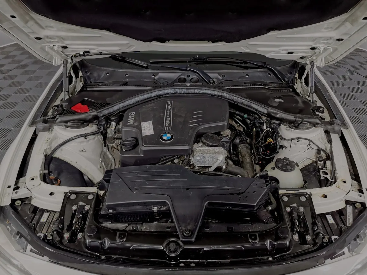 BMW 3 серия 320i AT (184 л.с.) Белый в АВИЛОН. Слайд №10