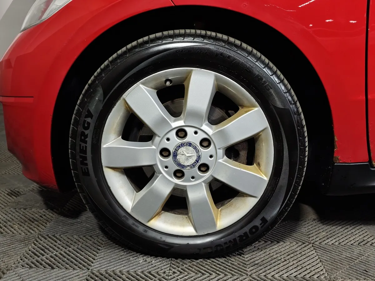 Mercedes-Benz A-Класс A 180 Autotronic (116 л.с.) Красный в АВИЛОН. Слайд №9