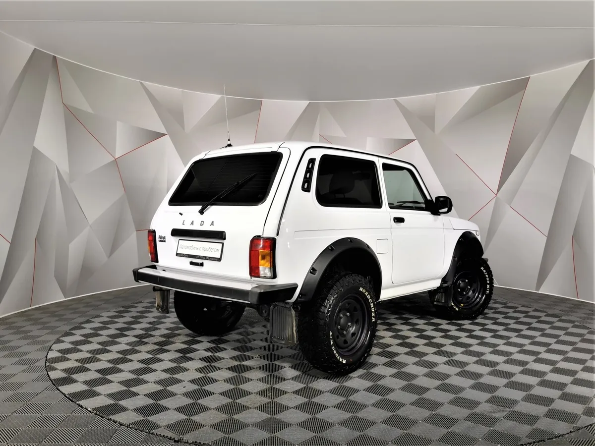 ВАЗ (Lada) 4x4 1.7 MT 8 кл. (Евро-4) (83 л.с.) Белый в АВИЛОН. Слайд №2