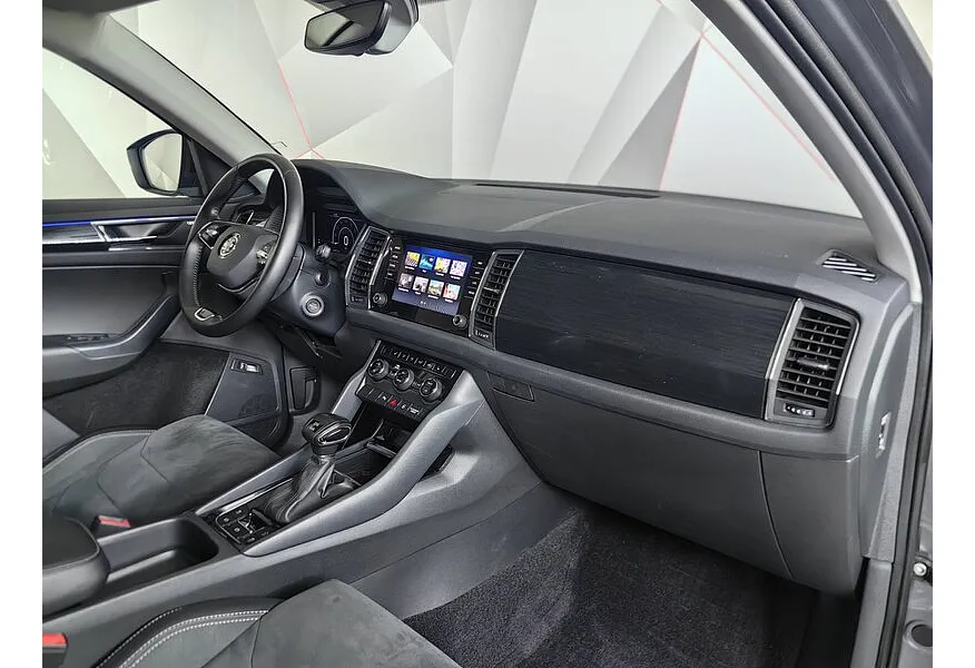 АВИЛОН - Skoda Kodiaq 2.0 TSI DSG 4X4 (180 л.с.) Серый - slide 10