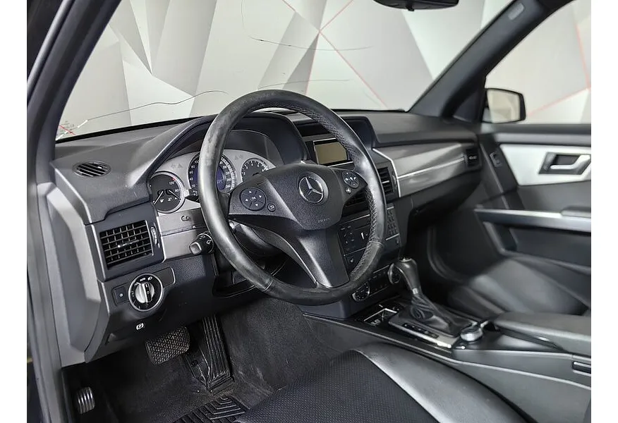 Mercedes-Benz GLK GLK 300 7G-Tronic 4MATIC (231 л.с.) Черный в АВИЛОН. Слайд №18