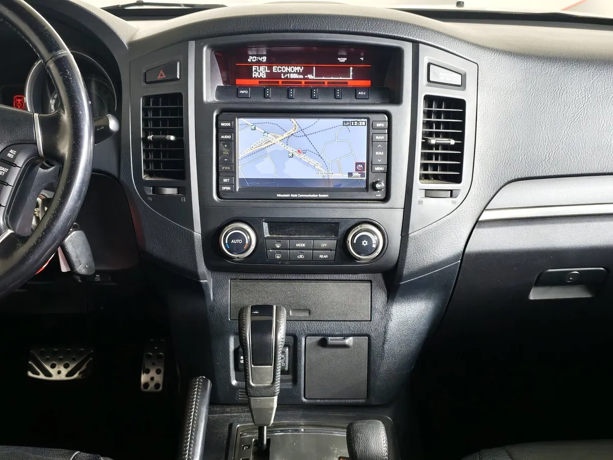 Mitsubishi Pajero 3.0 AT AWD (178 л.с.) Коричневый в АВИЛОН. Слайд №15