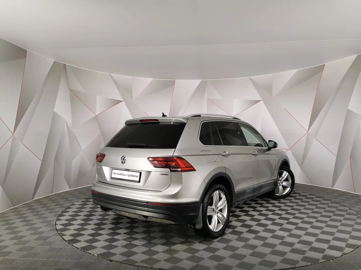 Volkswagen Tiguan 1.4 TSI 4Motion AT (150 л.с.) Exclusive Серый в АВИЛОН. Слайд №2