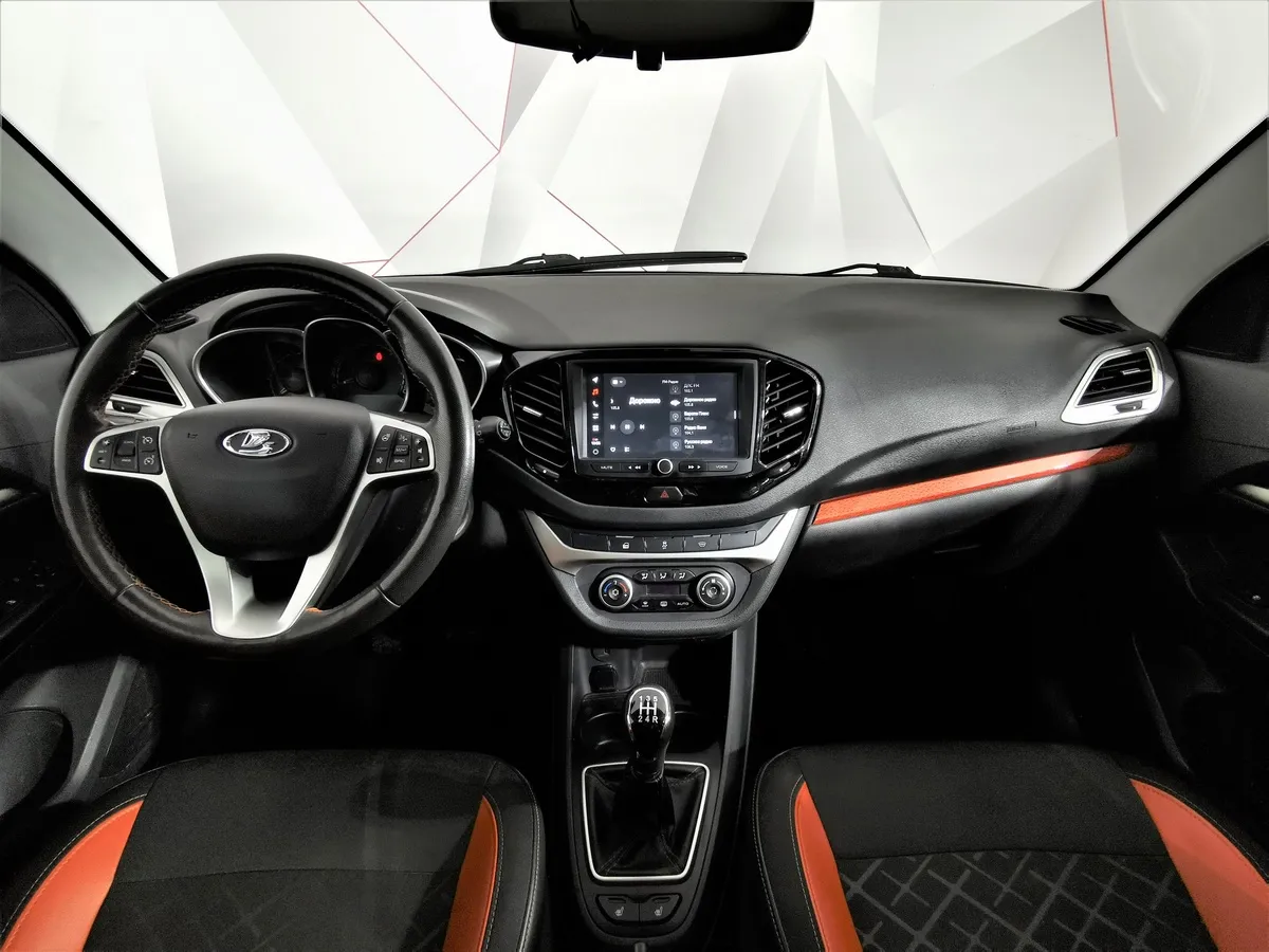 ВАЗ (Lada) Vesta 1.8 MT (122 л.с.) Оранжевый в АВИЛОН. Слайд №13