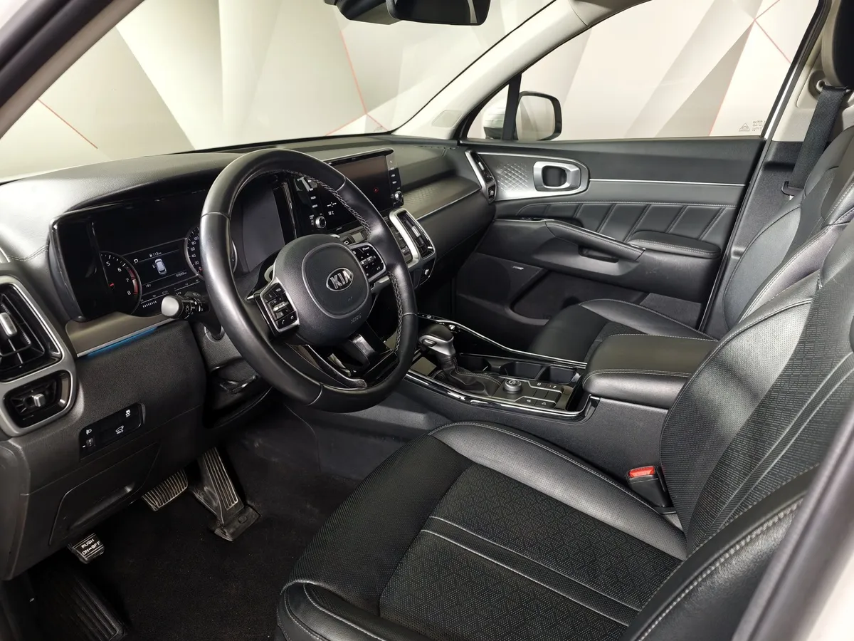 Kia Sorento 2.5 MPI 4WD AT (180 л.с.) Comfort Белый в АВИЛОН. Слайд №19