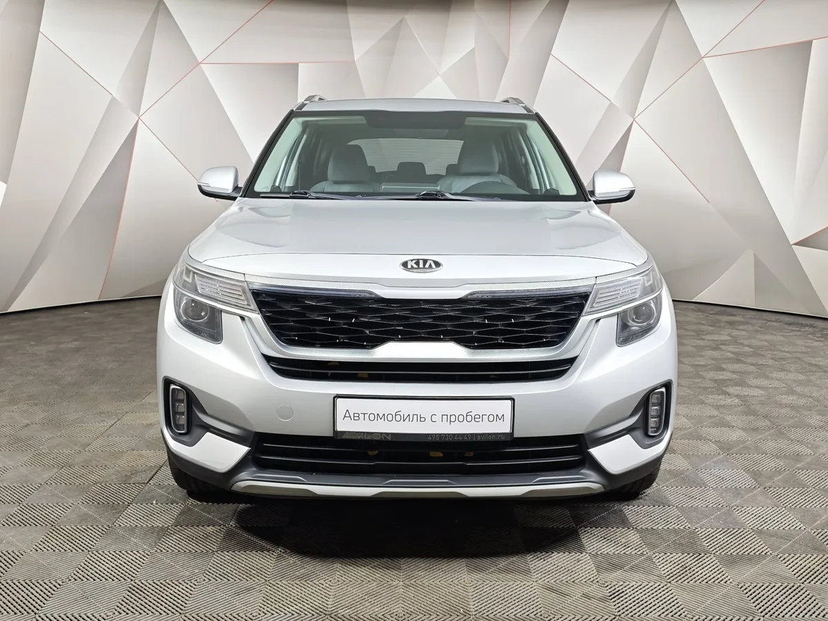Kia Seltos 1.6 MPI AT 4WD (121 л.с.) Luxe Серый в АВИЛОН. Слайд №7