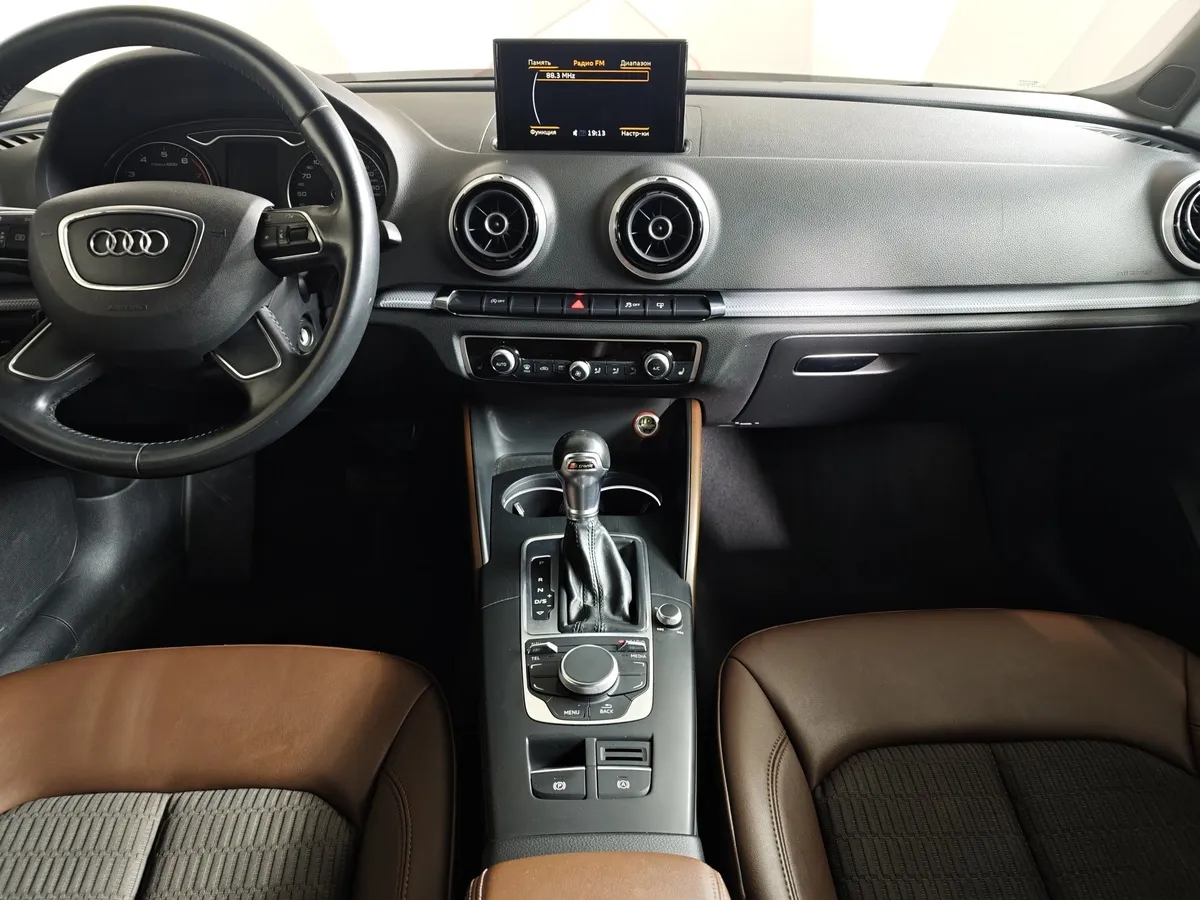 Audi A3 1.4 TFSI S tronic (125 л.с.) Ambition Черный в АВИЛОН. Слайд №13