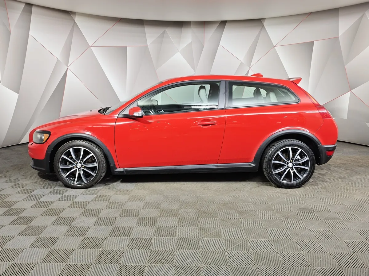 Volvo C30 2.4 Geartronic (170 л.с.) Красный в АВИЛОН. Слайд №5