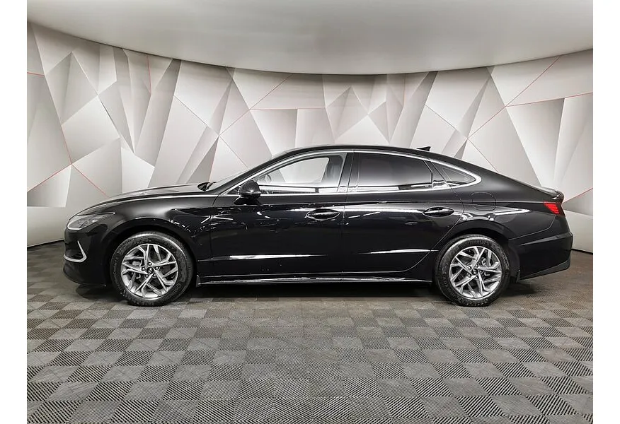 Hyundai Sonata 2.5 MPI (180 л.с.) Online Черный в АВИЛОН. Слайд №5