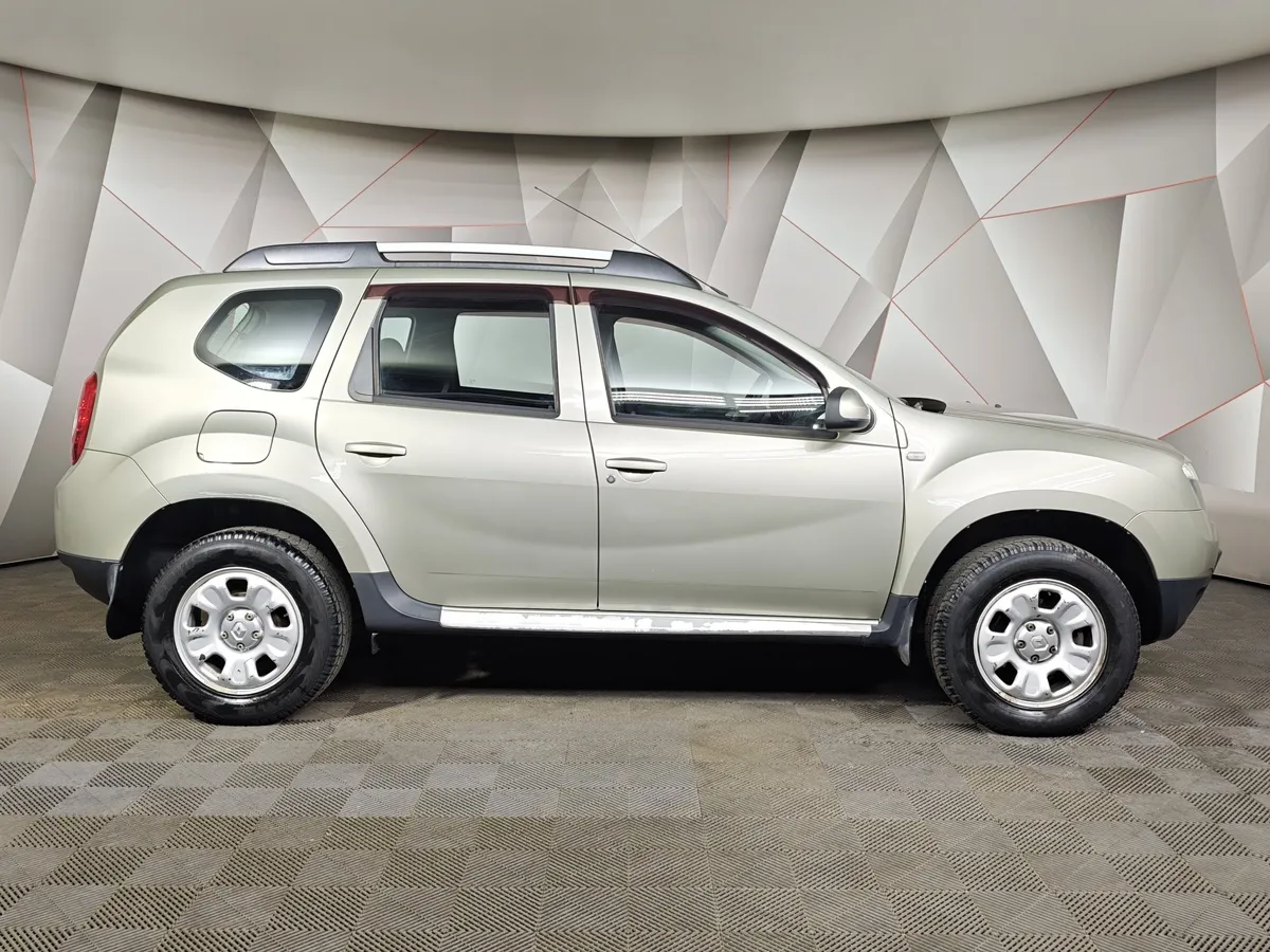 Renault Duster 2.0 MT 4x4 (143 л.с.) Коричневый в АВИЛОН. Слайд №6