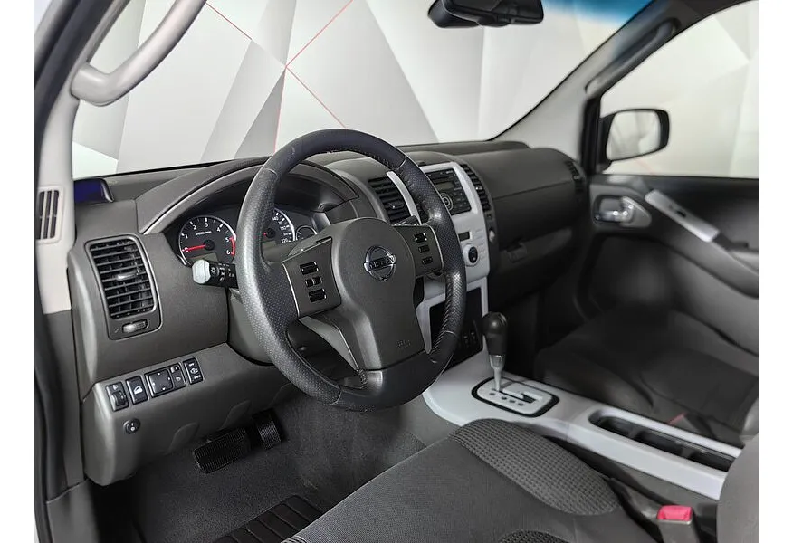 Nissan Pathfinder 2.5 dCi AT (174 л.с.) Серебристый в АВИЛОН. Слайд №19