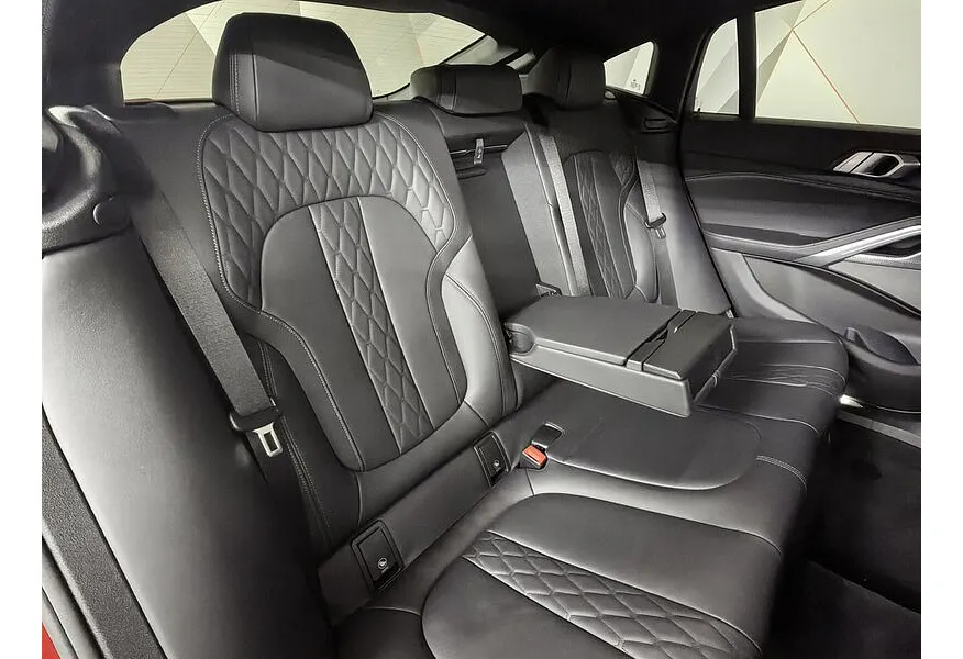 LIVE. Слайд №9