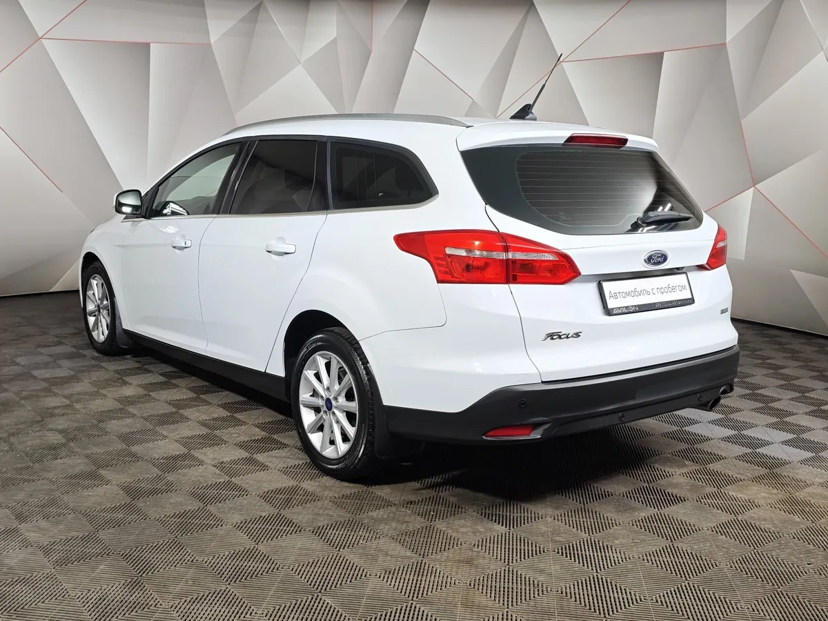 Ford Focus 1.5 EcoBoost AT (150 л.с.) Titanium Белый в АВИЛОН. Слайд №4
