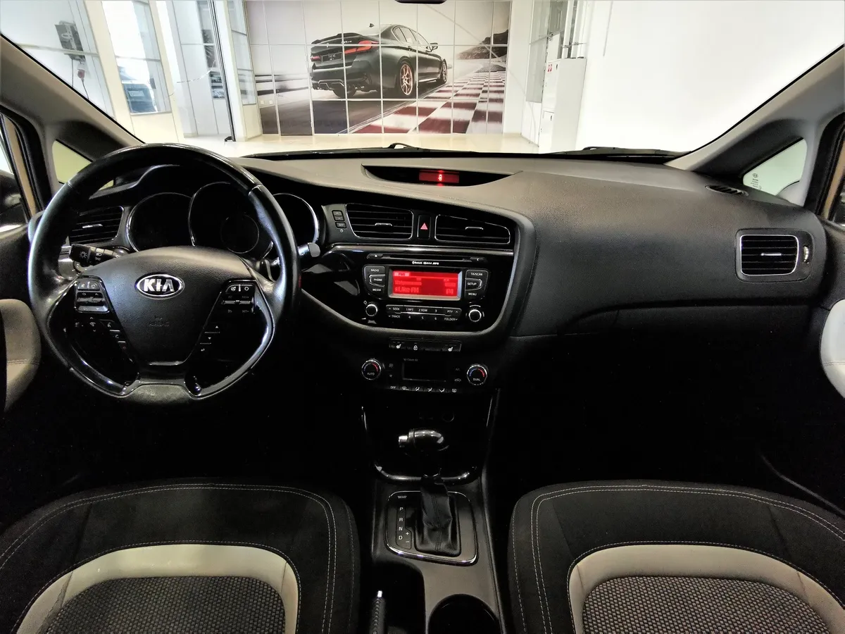 Kia Ceed 1.6 AT (129 л.с.) Коричневый в АВИЛОН. Слайд №13