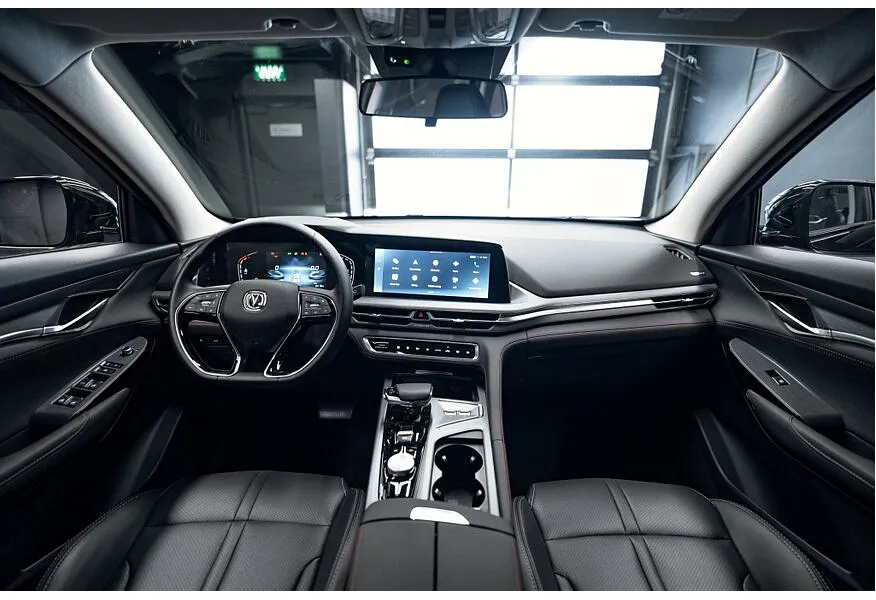 Changan CS75PLUS 2.0 AT (223 л.с.) Tech Черный в АВИЛОН. Слайд №2