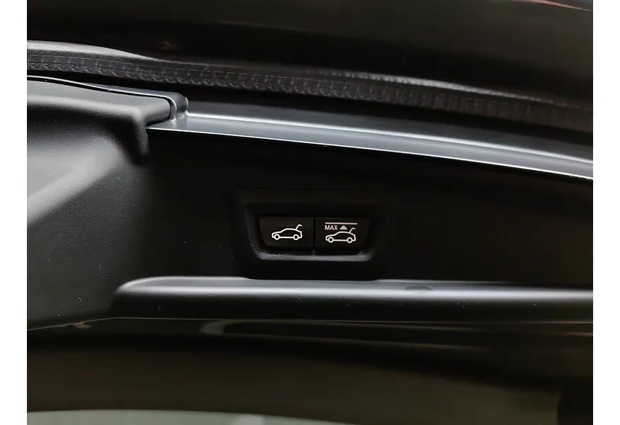 LIVE. Слайд №18