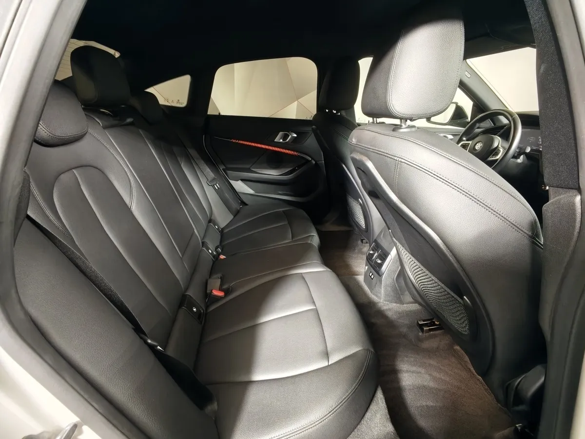 BMW 2 серия Gran Coupe 218i (140 л.с.) M Sport Pro Белый в АВИЛОН. Слайд №14