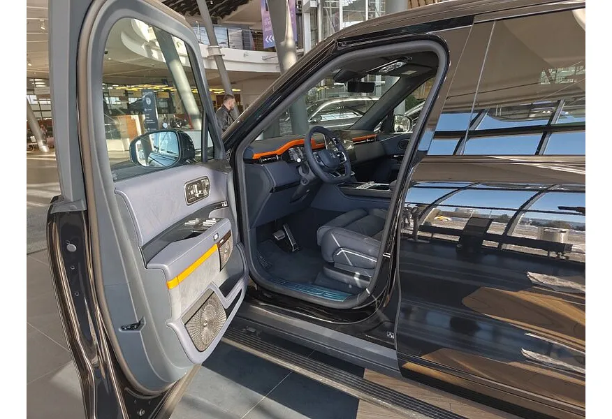 Zeekr 9X 2.0h AT 4WD (1177 л.с.) Black Черный в АВИЛОН. Слайд №15