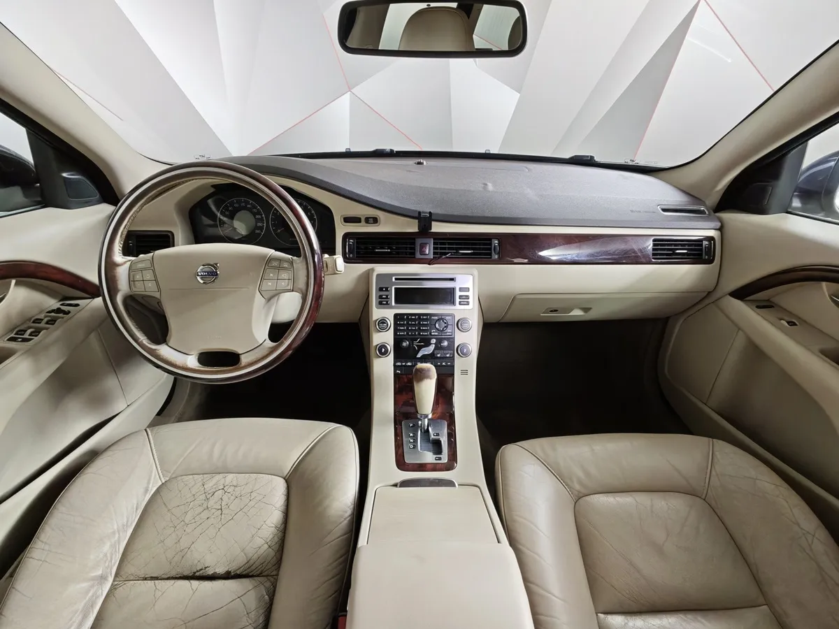 Volvo V70 2.5 T Geartronic (200 л.с.) Черный в АВИЛОН. Слайд №14