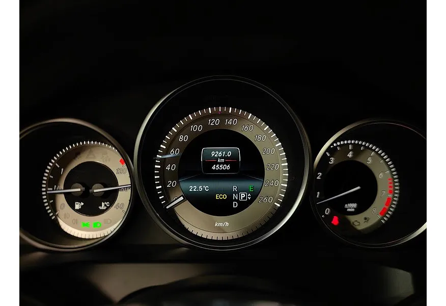 Mercedes-Benz E-Класс E 200 T BlueEfficiency 7G-Tronic Plus (184 л.с.) Желтый в АВИЛОН. Слайд №18