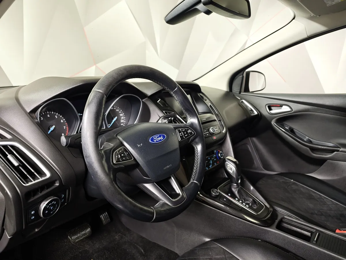 Ford Focus 1.5 EcoBoost AT (150 л.с.) Titanium Черный в АВИЛОН. Слайд №19
