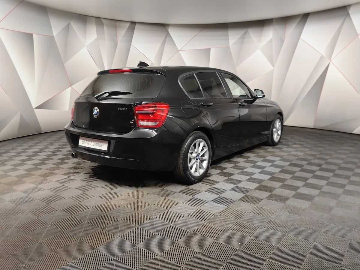 BMW 1 серия 116i AT (136 л.с.) Черный в АВИЛОН. Слайд №2