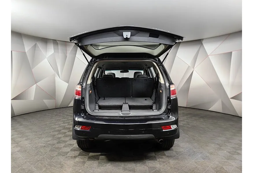 Chevrolet TrailBlazer 2.8 D AT AWD (180 л.с.) LT Черный в АВИЛОН. Слайд №12