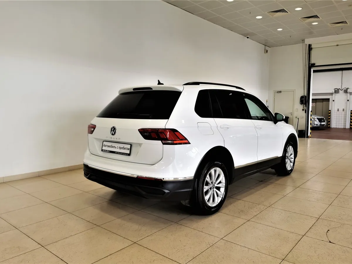 Volkswagen Tiguan 1.4 TSI BlueMotion DSG (150 л.с.) Comfortline Белый в АВИЛОН. Слайд №2