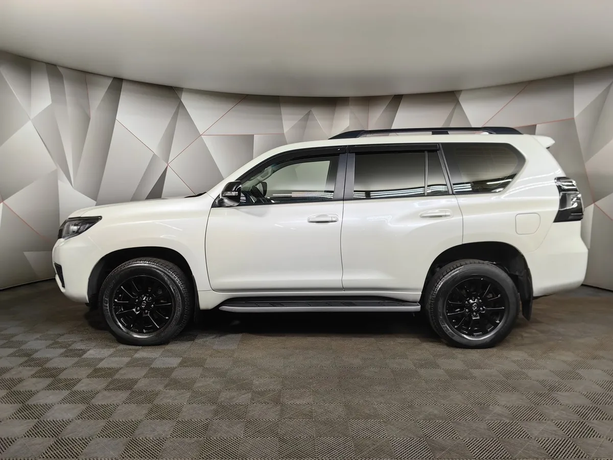 Toyota Land Cruiser Prado 2.8D AT AWD (200 л.с.) Black Vision в АВИЛОН. Слайд №5