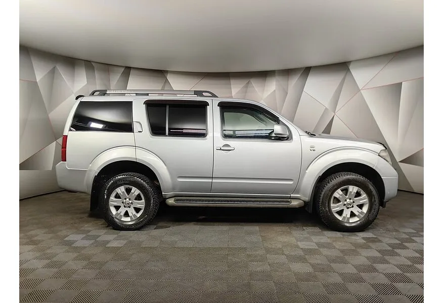 Nissan Pathfinder 4.0 AT (269 л.с.) Серебристый в АВИЛОН. Слайд №6