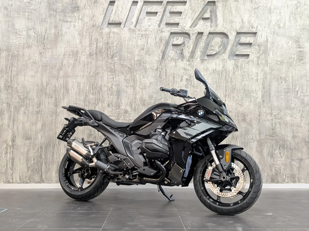 BMW Motorrad R 1300 RS 1300 см³ (145 л.с.) (145) 1300 Черный в АВИЛОН. Слайд №2