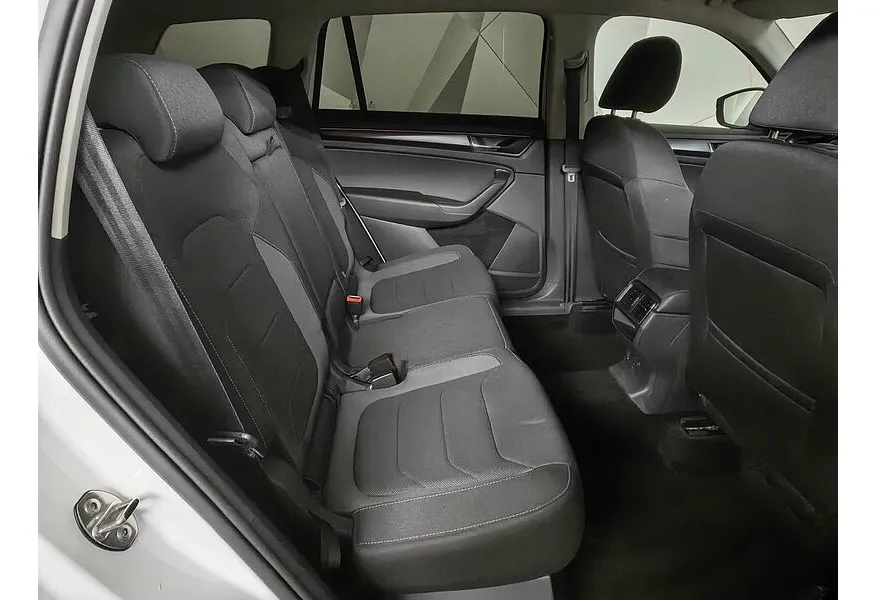 АВИЛОН - Skoda Kodiaq 1.4 TSI DSG 4X4 (150 л.с.) Белый - slide 7