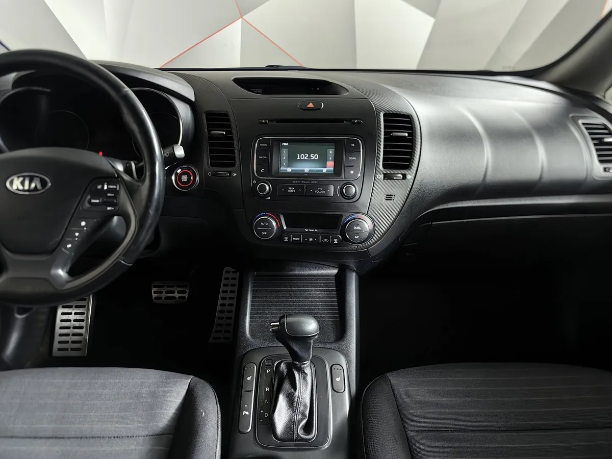 Kia Cerato 1.6 AT (130 л.с.) Черный в АВИЛОН. Слайд №15