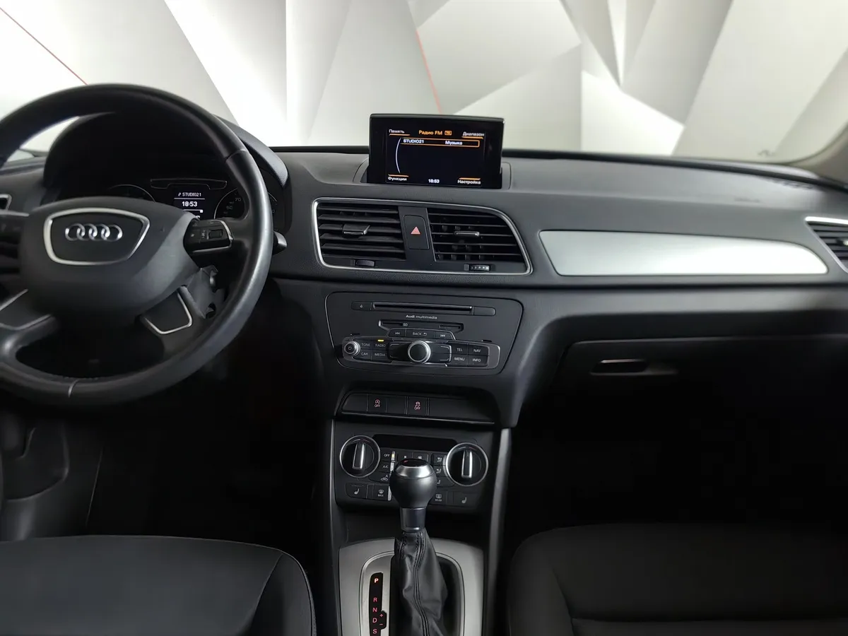 Audi Q3 1.4 TFSI S tronic (150 л.с.) Белый в АВИЛОН. Слайд №15