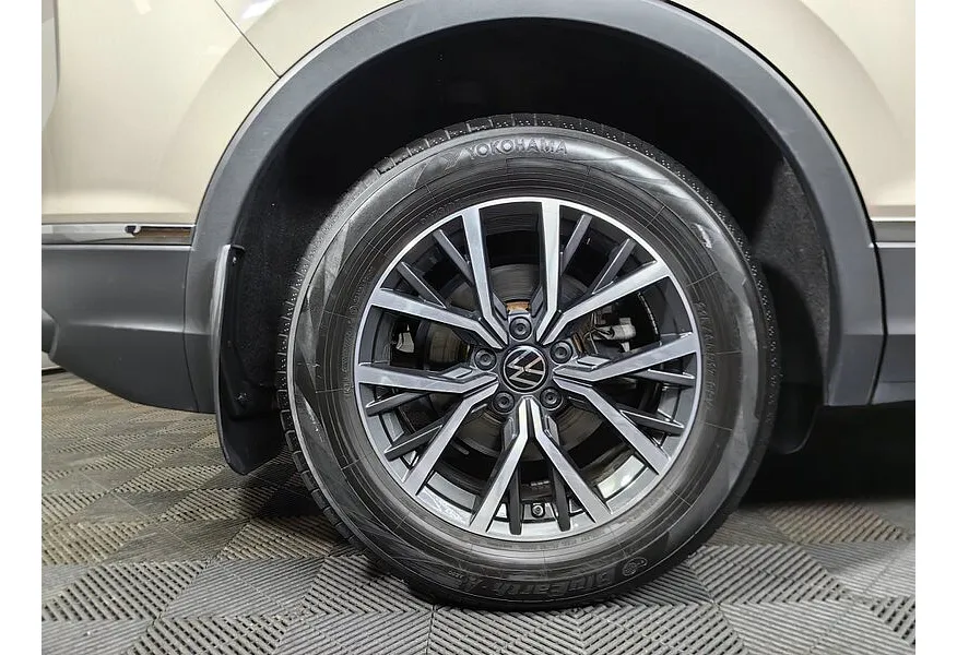 АВИЛОН - Volkswagen Tiguan 2.0 TSI 4Motion DSG (180 л.с.) Comfortline Коричневый - slide 19