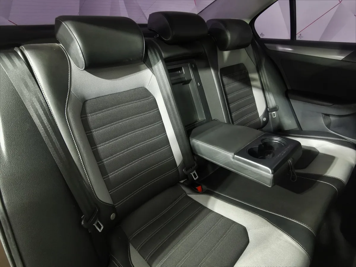 Volkswagen Jetta 1.4 TSI DSG (150 л.с.) Highline Коричневый в АВИЛОН. Слайд №15