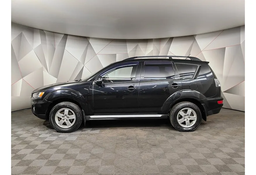 Mitsubishi Outlander 2.0 CVT 2WD (147 л.с.) Черный в АВИЛОН. Слайд №5