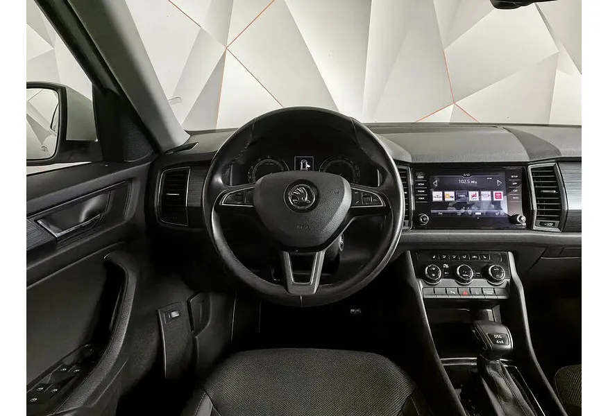 АВИЛОН - Skoda Kodiaq 1.4 TSI DSG 4X4 (150 л.с.) Белый - slide 8