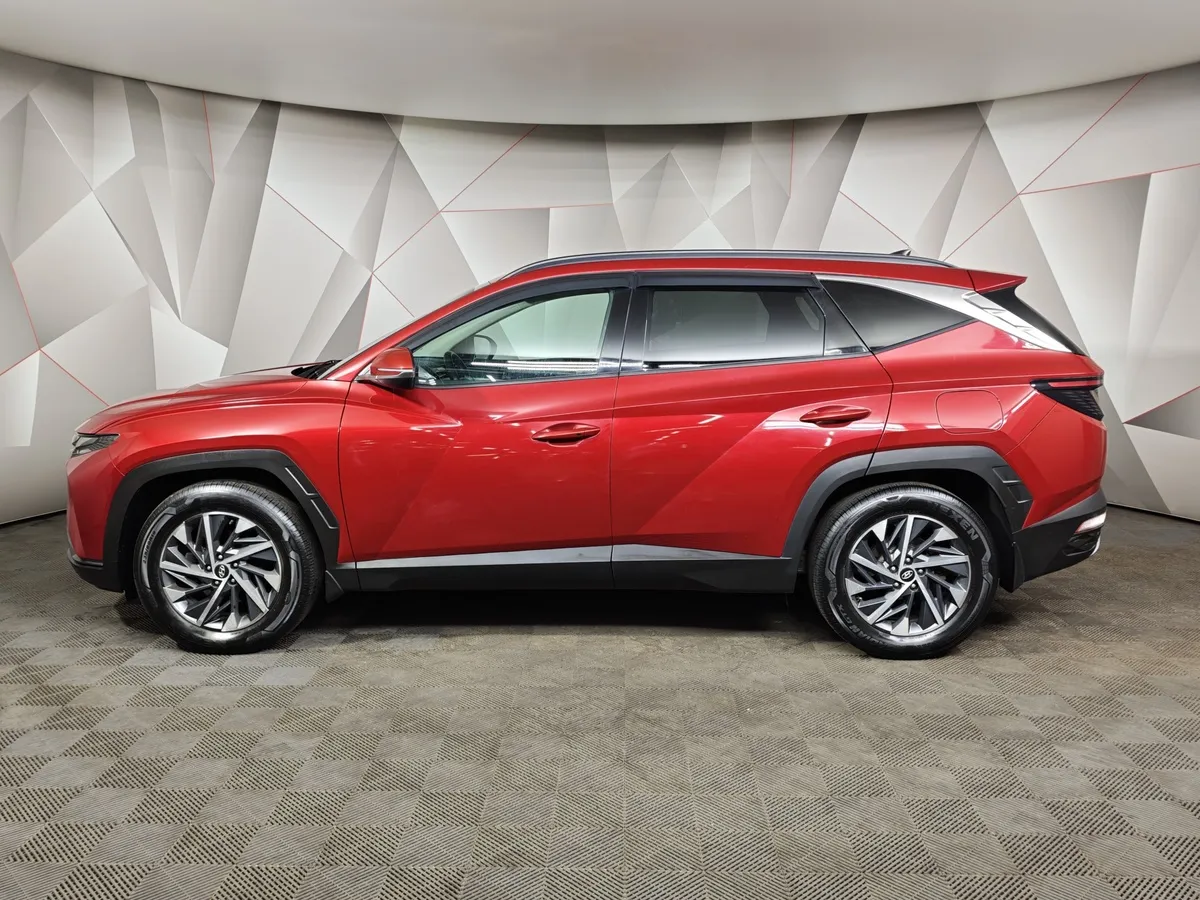 Hyundai Tucson 2.0 AT 4WD (142 л.с.) Красный в АВИЛОН. Слайд №5